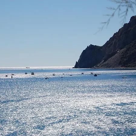 Joivy Perfectly Located Apt Next To Beach, In Monterosso